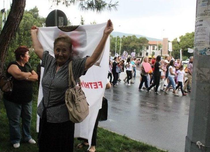 Kadınlar Kadınları Protesto Etti G4