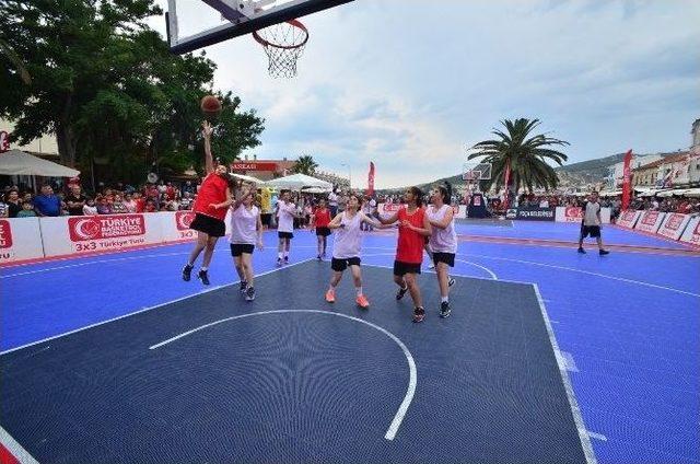 Sokak Basketbol Turnuvası Foça’da Başladı