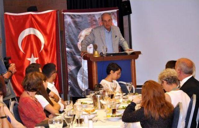 İlker Başbuğ:  Türkiye'yi Atatürk'ün Gösterdiği Çağdaş Hedefe Kadınlar Götürecek