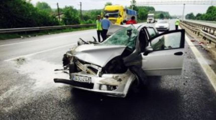Kocaeli&rsquo;de Trafik Kazası: 1&rsquo;i Ağır 4 Yaralı