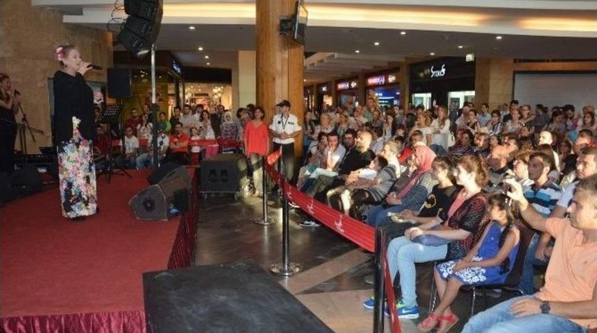 Suzan Kardeş, Balkan T&uuml;rk&uuml;leriyle Forum Trabzon&rsquo;u Coşturdu