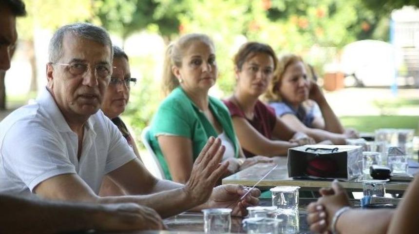 Başkan Tarhan G&ouml;n&uuml;ll&uuml;lerle Bir Araya Geldi