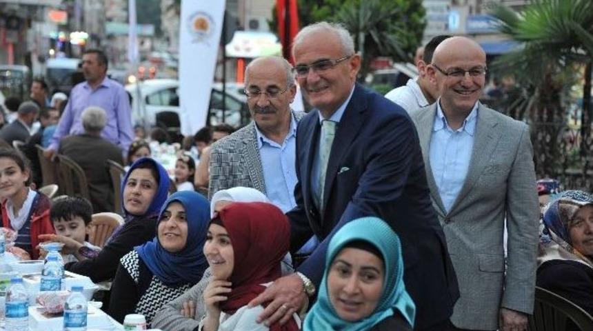 Samsun B&uuml;y&uuml;kşehir Belediyesinden 3 Bin 500 Kişiye İftar