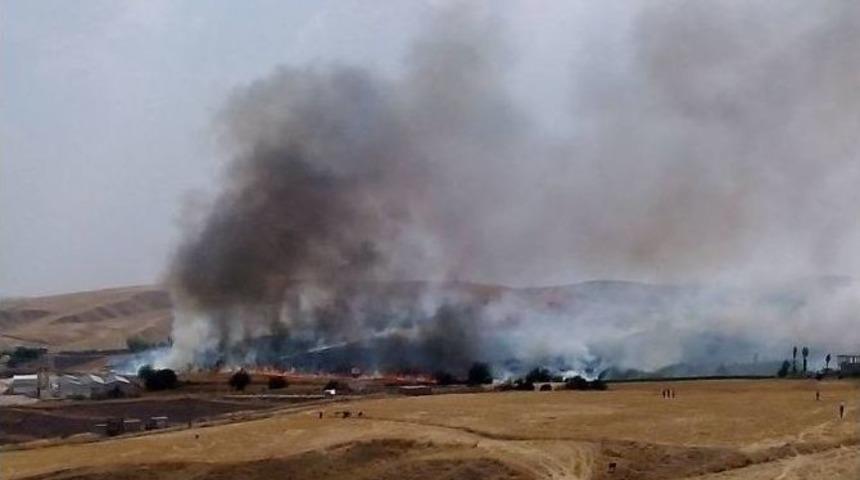 Silvan&rsquo;da Yangın &Ccedil;ıktı