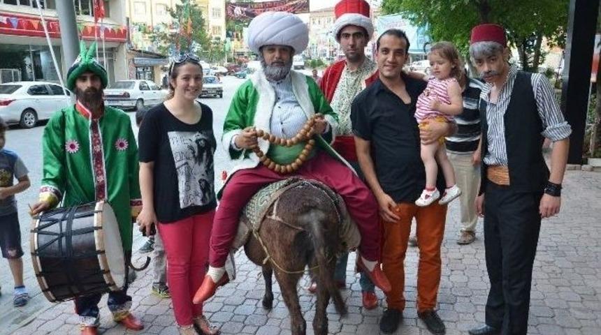 Meydan İftarı B&uuml;y&uuml;k İlgi G&ouml;rd&uuml;