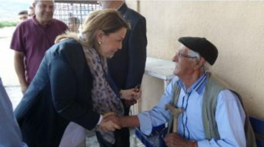 &Ccedil;alık, İlk İl&ccedil;e Ziyaretini Kale&rsquo;ye Yaptı