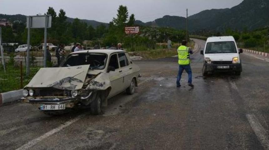 Andırın'da Kaza: 3 Yaralı