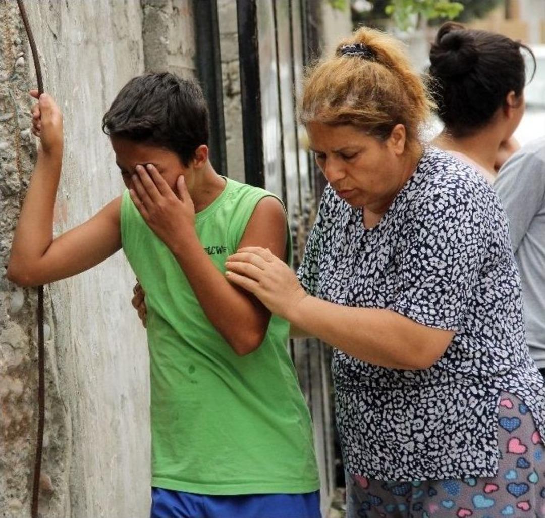 Kıvırcık Ali&rsquo;nin Şarkı S&ouml;z&uuml;n&uuml; Not Bırakıp İntihara Teşebb&uuml;s Etti