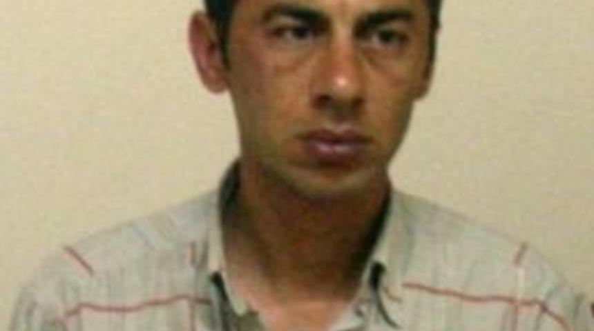 Sahte Polis Altınları Dolandırdıktan Sonra Ger&ccedil;ek Polise Yakalandı