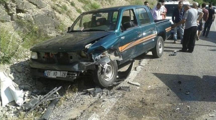 Saimbeyli&rsquo;de Trafik Kazaları: 5 Yaralı