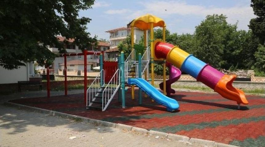 Sapanca&rsquo;da &Ccedil;ocuk Parkları Yenileniyor