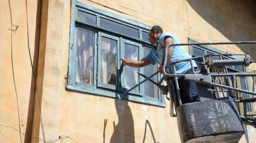 Evinin Kapısını A&ccedil;mayan Yaşlı Kadın Ve Kızı Ekipleri Harekete Ge&ccedil;irdi