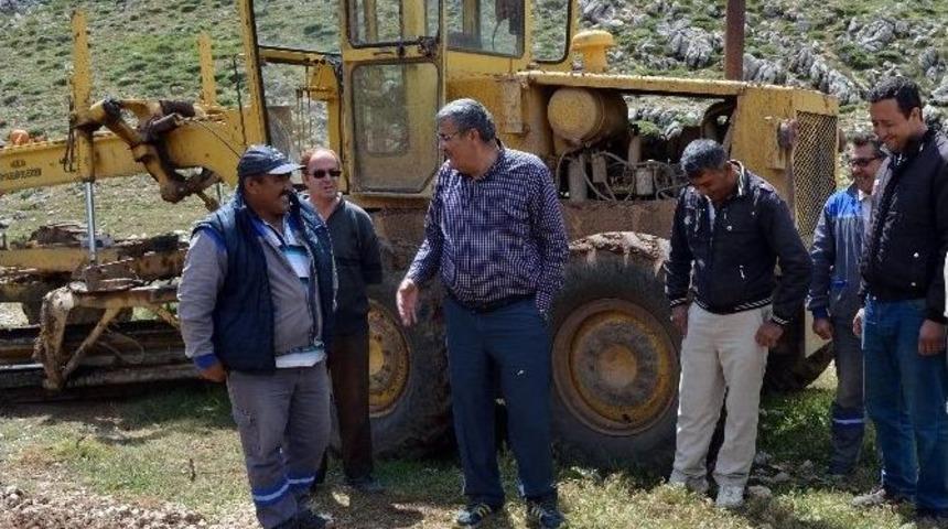 S&ouml;b&uuml;ce Yayla Yolu Asfaltlanıyor