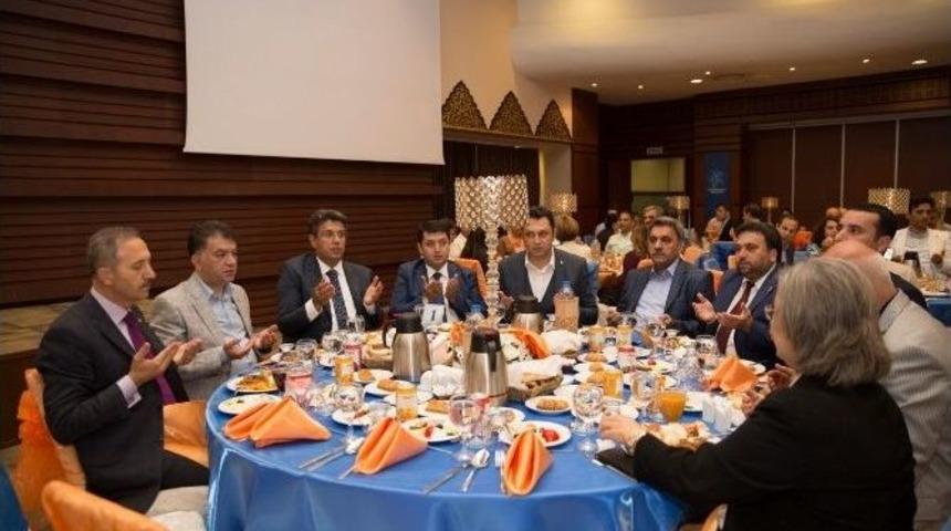 Başkan Karadeniz, İlçe Protokolünü Ağırladı