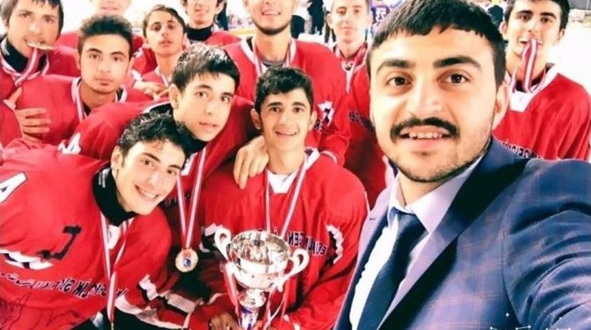 Buzda Şampiyon Erzurum Gen&ccedil;lik