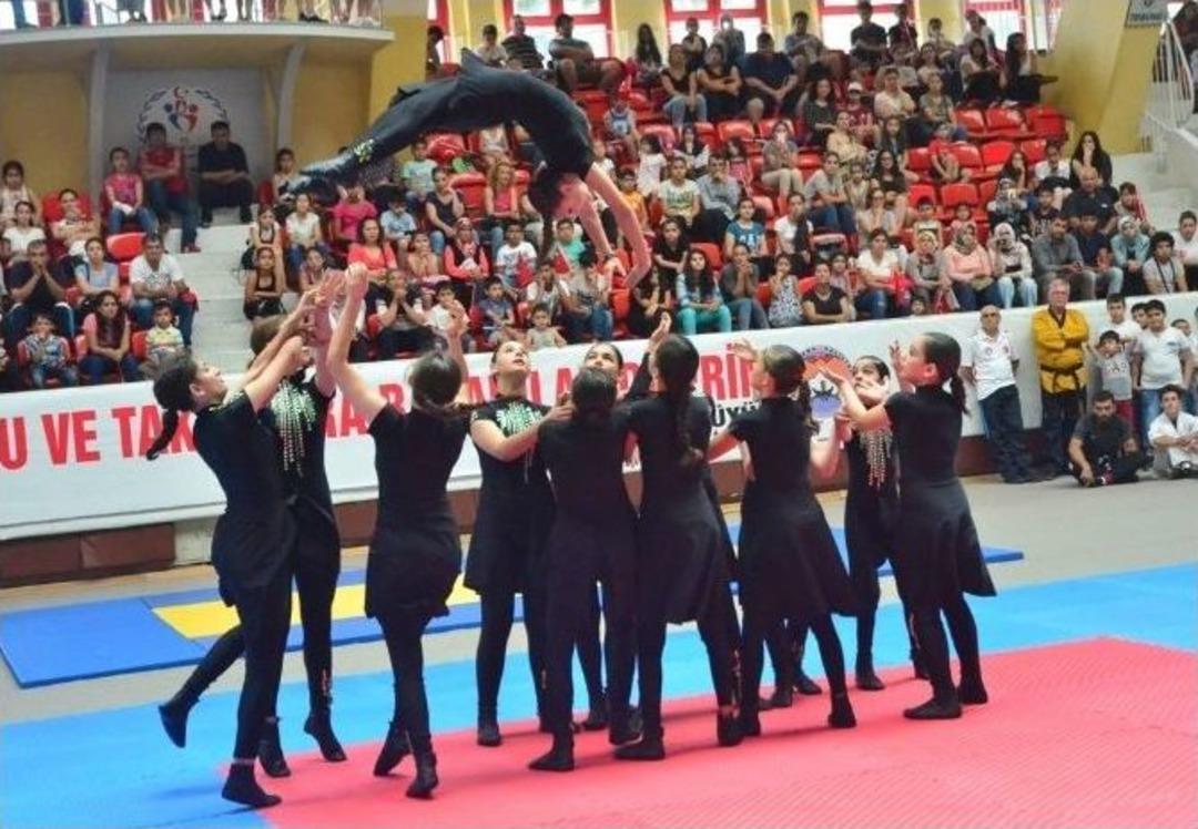 Adana&rsquo;da İl Spor Merkezleri T&ouml;renle A&ccedil;ıldı