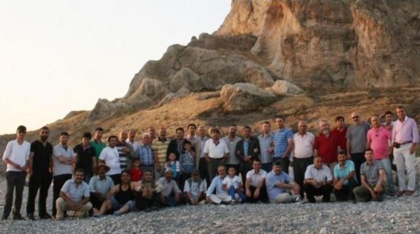 Abyb &Uuml;yeleri Amik Sahilinde İftar A&ccedil;tı