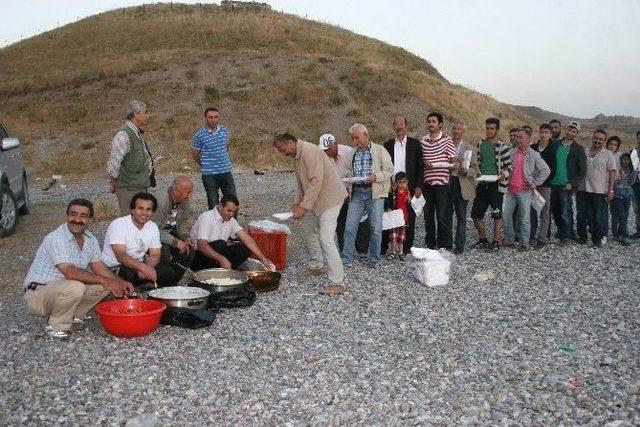 Abyb Üyeleri Amik Sahilinde İftar Açtı