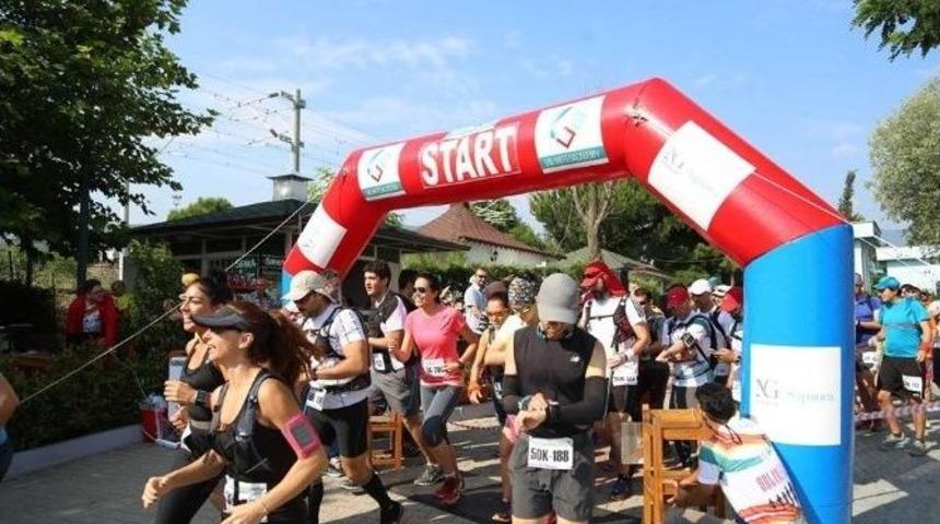 Ultra Sapanca Dağ Koşusu Performansları Takdir Topladı