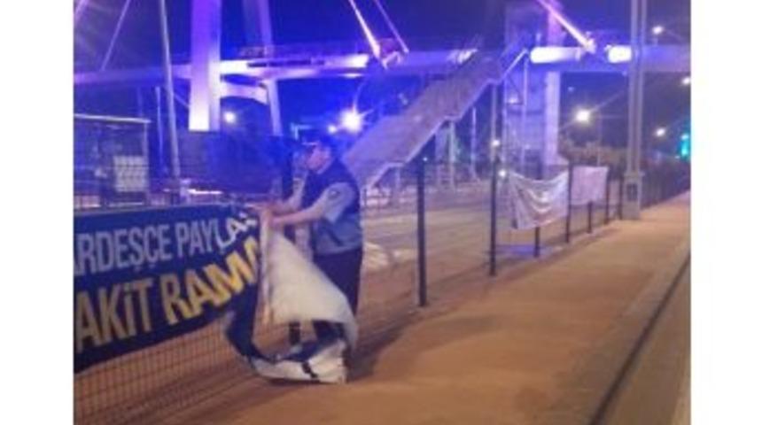 Zabıta&rsquo;dan İzinsiz Afişlere Ceza