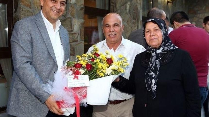 Başkan Fadıloğlu İftarda Muhtarlarla Bir Araya Geldi