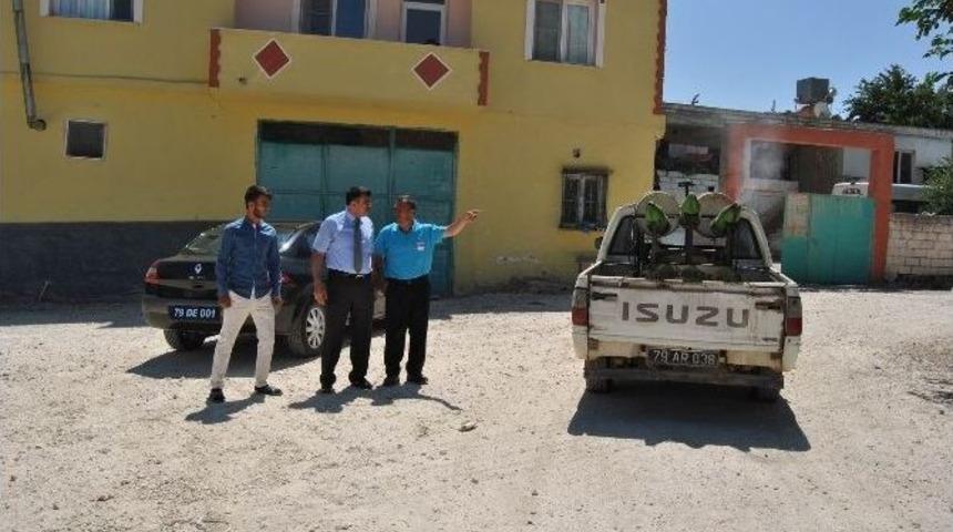 K&ouml;ylerde İla&ccedil;lama D&uuml;zenli Olarak Yapılmaya Devam Ediyor