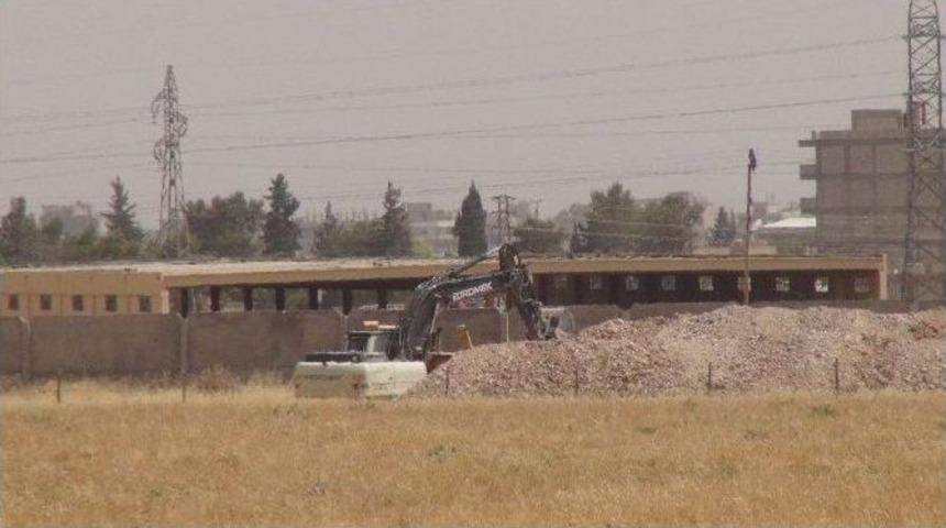 Nusaybin&rsquo;de Suriye Sınırında Hendek Kazma &Ccedil;alışmaları Devam Ediyor