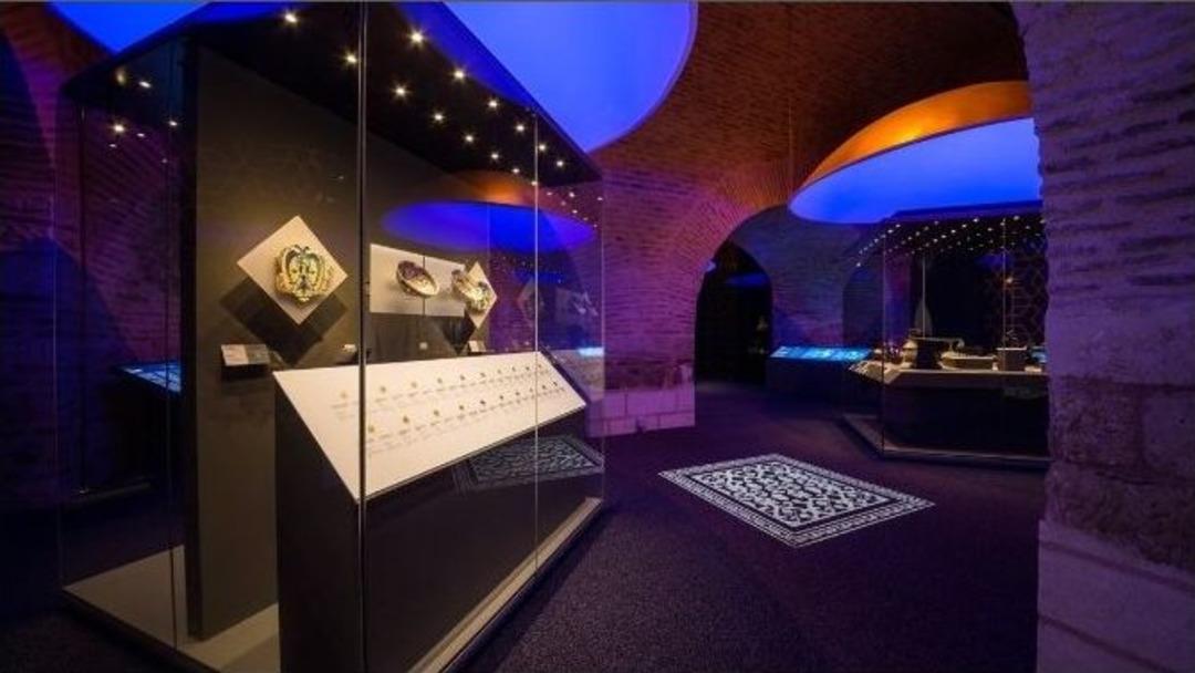 Başbakan Ahmet Davutoğlu Sel&ccedil;uklular Sergisi&rsquo;ni A&ccedil;tı