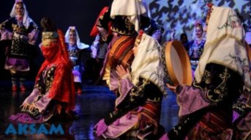 Aksam Halk Oyunları Topluluğu Napoli Yolcusu