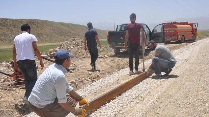 K&ouml;yl&uuml;lerin Beton Yol Isyanı