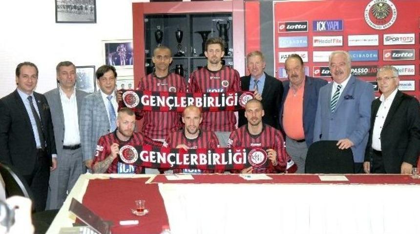 Cavcav: "gerekirse 17 Hoca Değiştiririm"