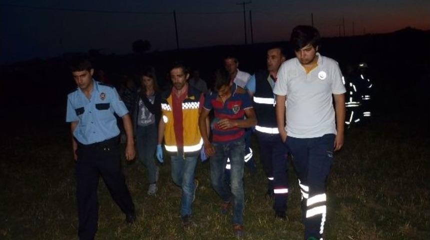 Dereye D&uuml;şen Genci İtfaiye Kurtardı