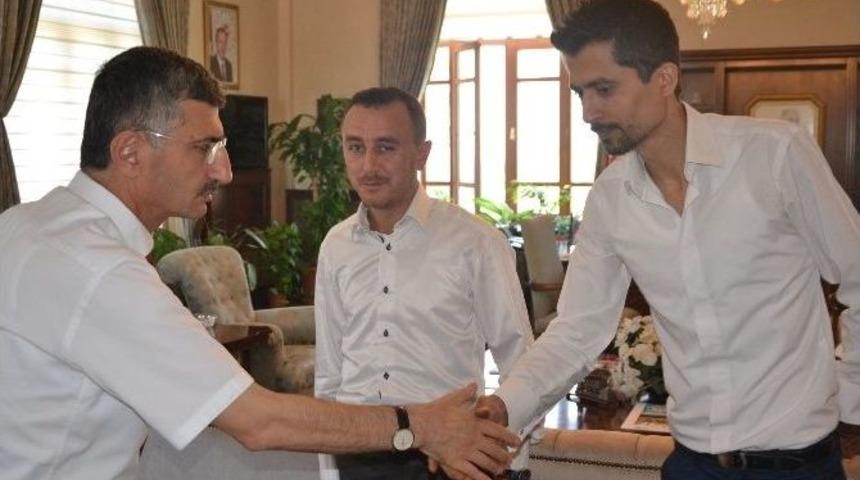 &Ccedil;orumlulardan Vali Bektaş&rsquo;a Ziyaret