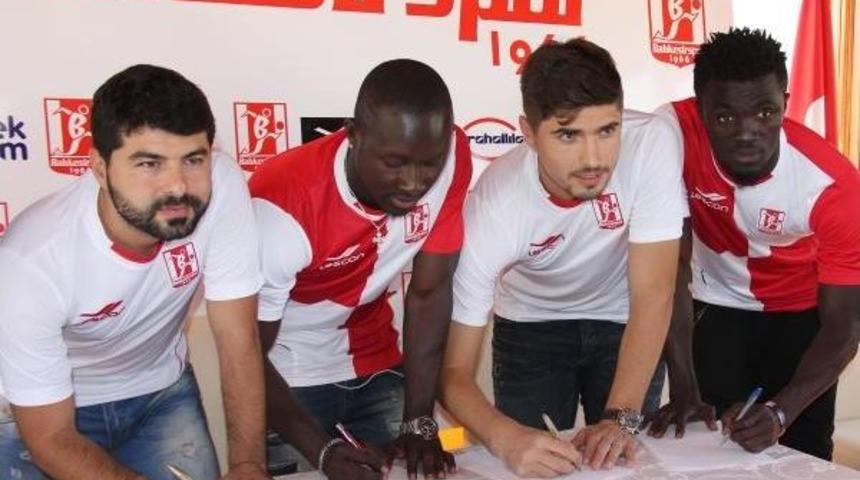 Balıkesirspor'dan 4 Imza