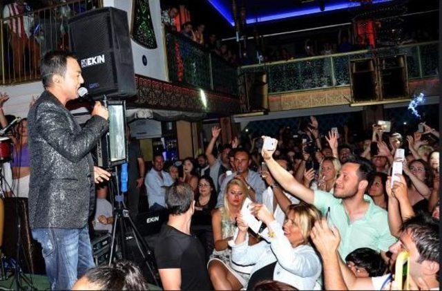 Serdar Ortaç'tan Hande Yener Ile 'sebastian'lı Düet