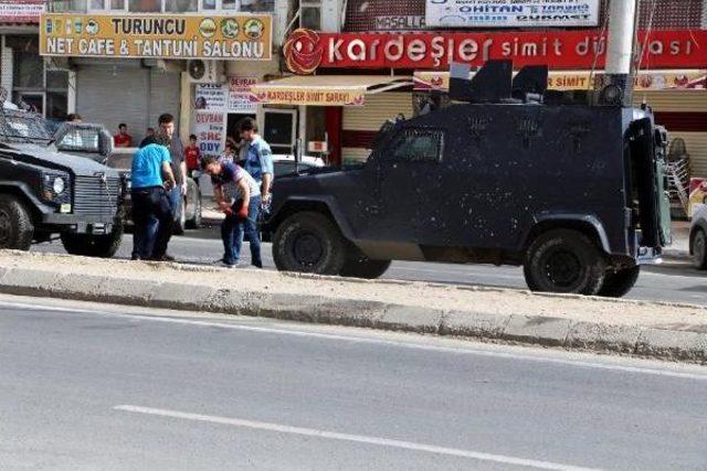 Silopi’De Yol Kapatan Şoförlere Polisten Müdahale