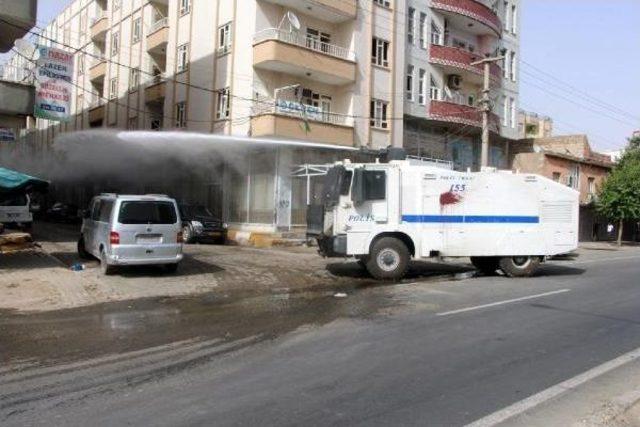 Silopi’De Yol Kapatan Şoförlere Polisten Müdahale