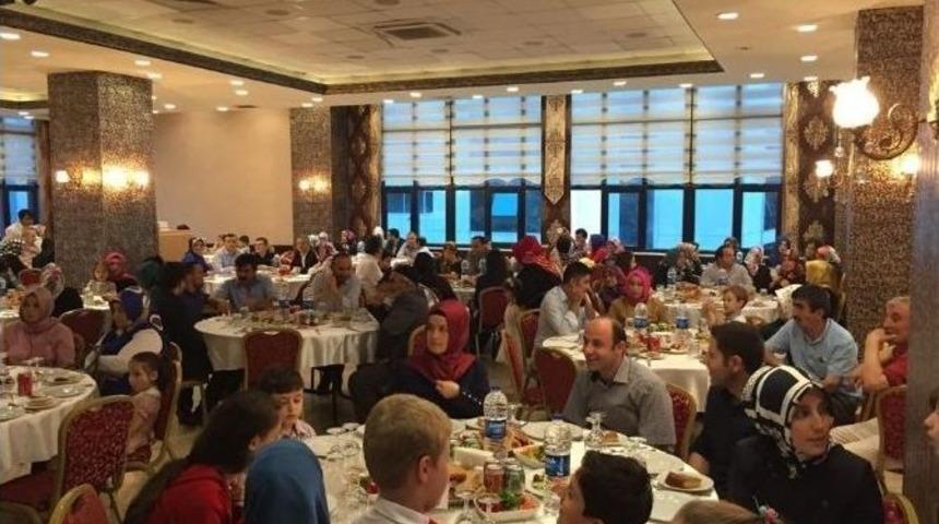 Kargı Tepearkası Köyü Derneği İstanbulda İftar Yemeği Düzenledi