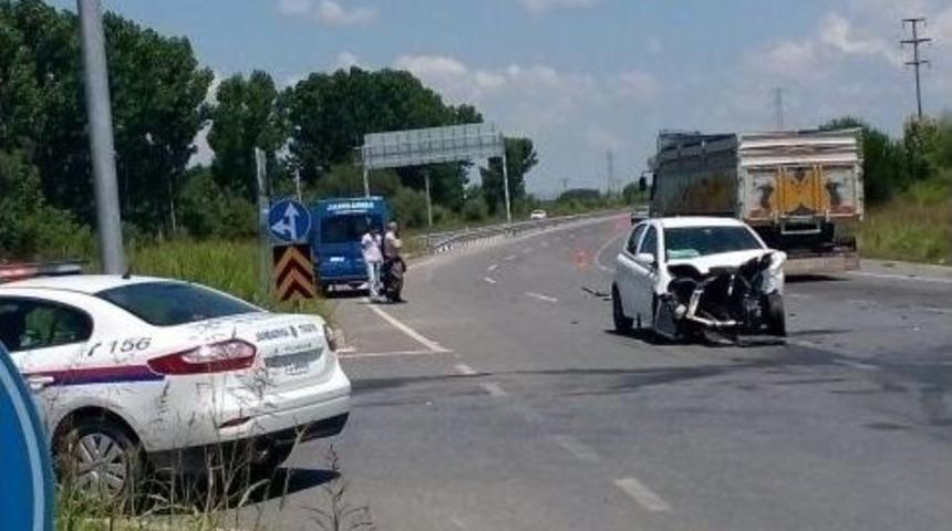 Tem Gişelerinde Kaza: 2 Yaralı