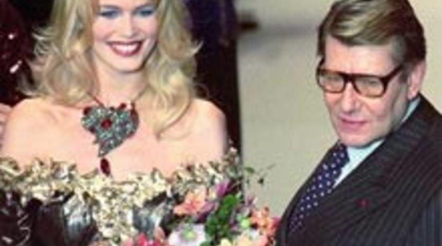 &Uuml;nl&uuml; Modacı Yves Saint Laurent &Ouml;ld&uuml;