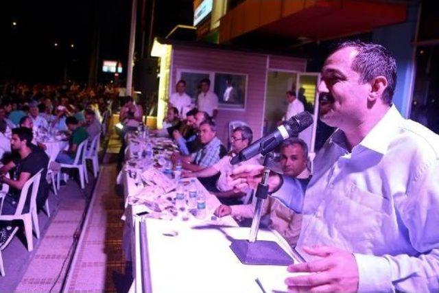 Ak Parti’Den Küskünlerle Barışma Iftarı