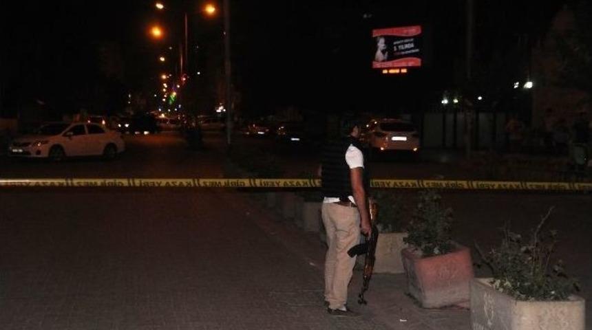 Cizre&rsquo;de Park Halindeki Ş&uuml;pheli Ara&ccedil; Polisi Harekete Ge&ccedil;irdi