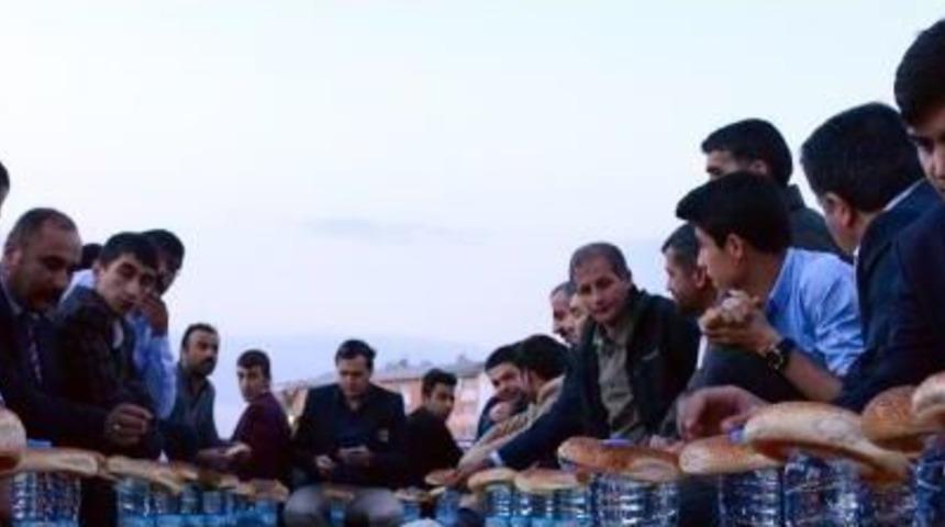 &Uuml;lk&uuml; Ocaklarından Simitli Iftar