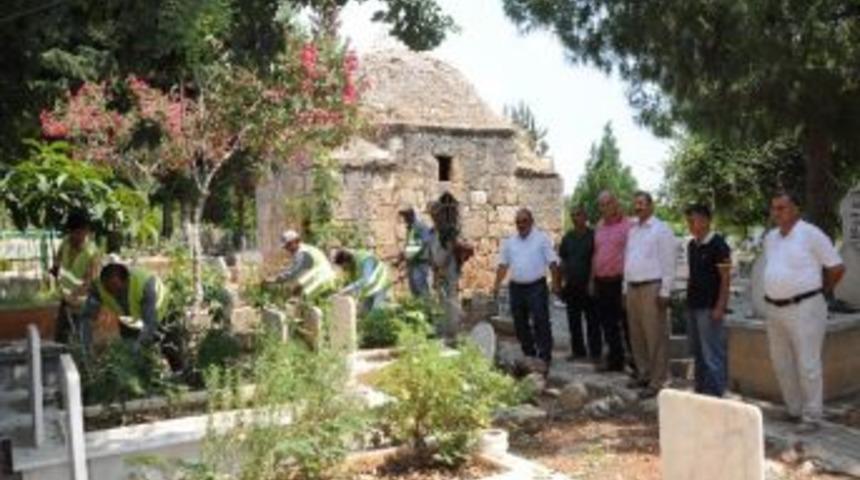 Mezarlıklara Ramazan Bakımı