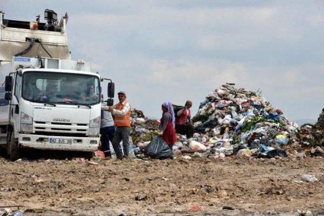 Konya'da Çöplük Alanda Bebek Cesedi Bulundu (2)