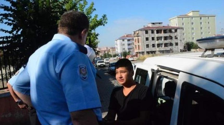 Motosikletle Ka&ccedil;mak Isterken Polise &Ccedil;arptı