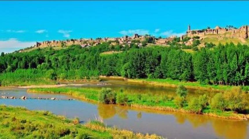 Diyarbakır Surları Ve Hevsel Bah&ccedil;eleri Unesco D&uuml;nya K&uuml;lt&uuml;r Mirası Listesi'nde