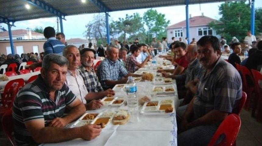 Malkara’da Geleneksel İftar Yemeği Düzenlendi