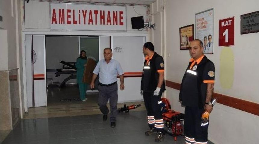 Yozgat’ta İnşaattan Düşen İşçinin Ameliyatına Sivil Savunma Ekipleri Girdi