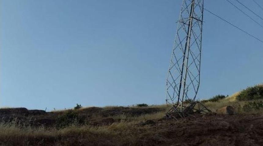 Manevra Yapan Tank, 50 Metre  Yuvarlandı, Diyarbakır'a 5 Saat Su Verilemedi